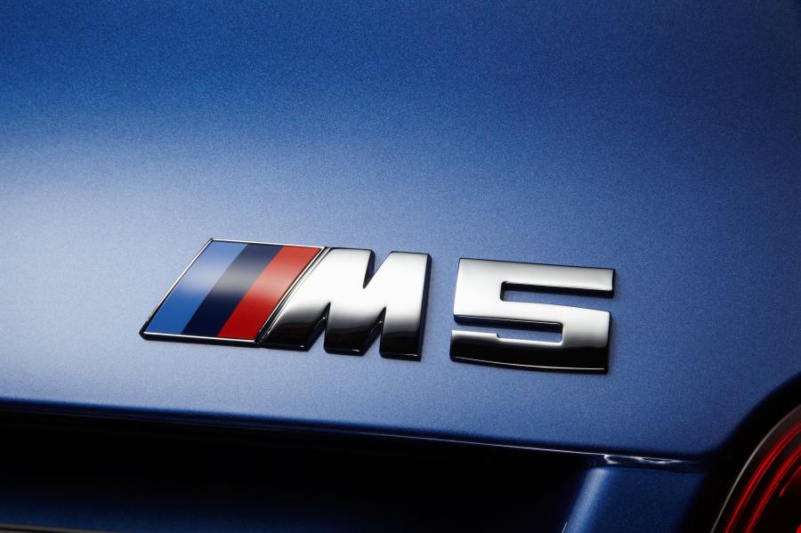  BMW M5 2012 года  (фото 302 из 319)